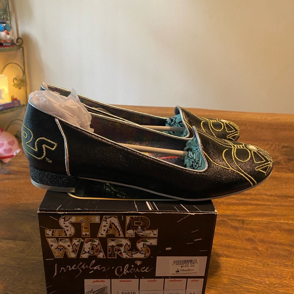NIB Star Wars Irregular Choice Darth Vader - Disney Parks Exclusive size 9.5 - Picture 5 of 9